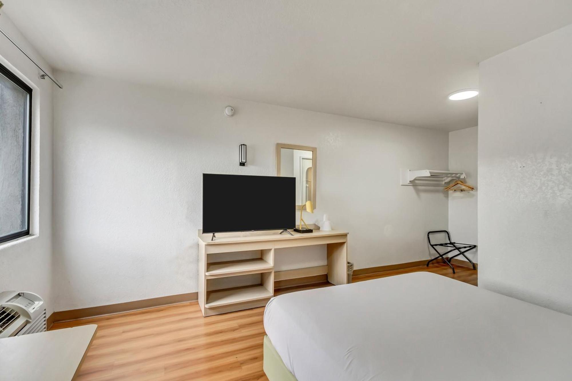 Motel 6 Ogden, Ut- Downtown Extérieur photo